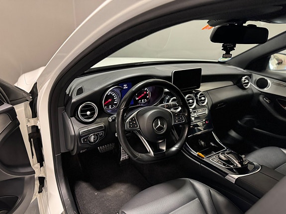 Mercedes-Benz C250 7 of 10