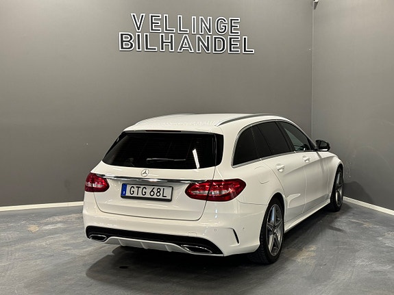 Mercedes-Benz C250 3 of 10