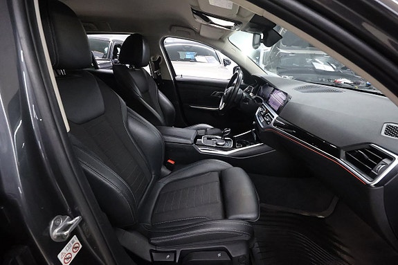 BMW 330e 15 of 21
