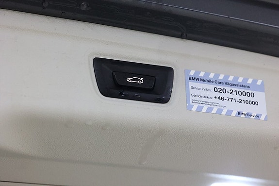 BMW 330e 11 of 21