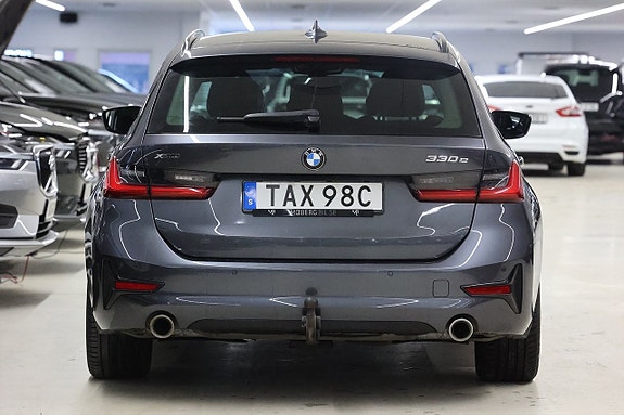BMW 330e 8 of 21