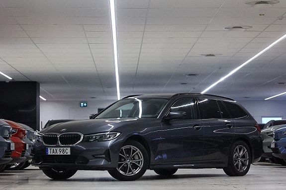 BMW 330e 4 of 22