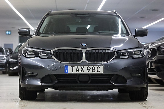 BMW 330e 6 of 22