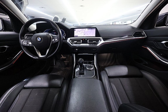 BMW 330e 14 of 21