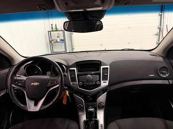 Chevrolet Cruze 13 of 21