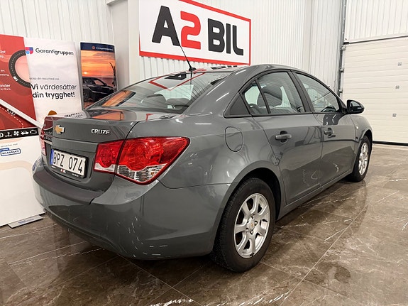Chevrolet Cruze 5 of 5
