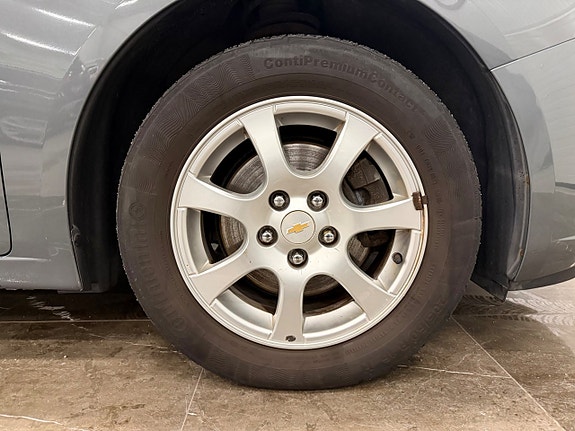 Chevrolet Cruze 4 of 5