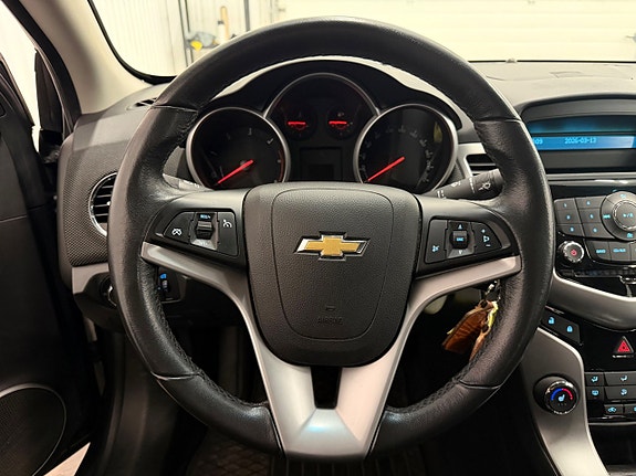 Chevrolet Cruze 17 of 21