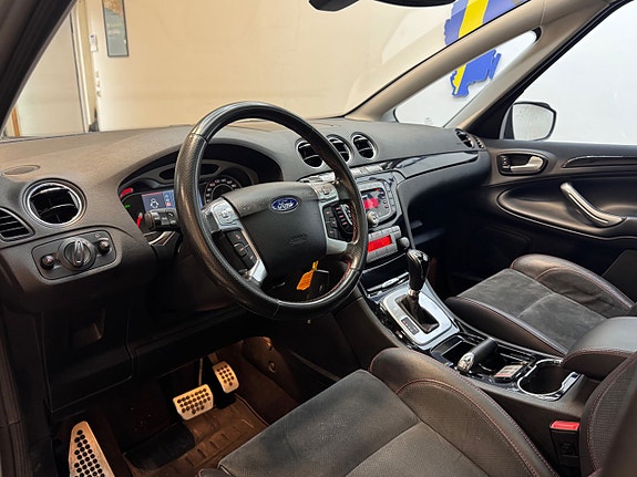Ford S-MAX 9 of 22
