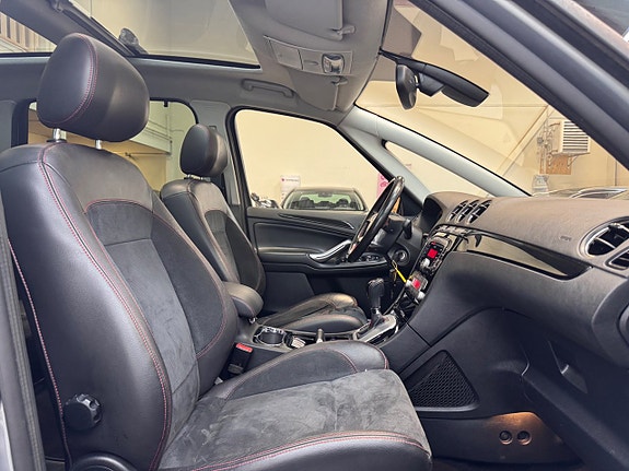 Ford S-MAX 12 of 22