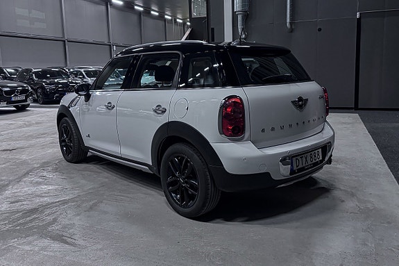 MINI Countryman Cooper D 4 of 5