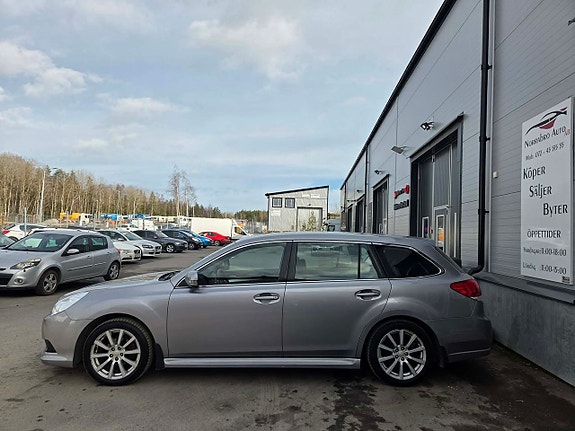 Subaru Legacy 8 of 11