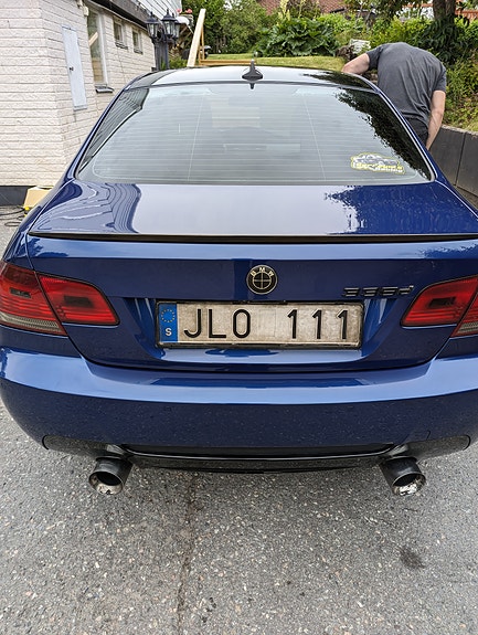 BMW 335d 4 of 5