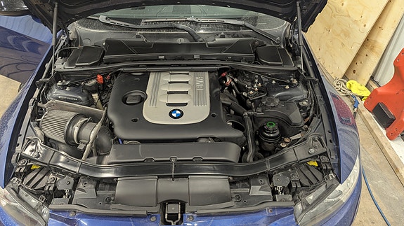 BMW 335d 8 of 10