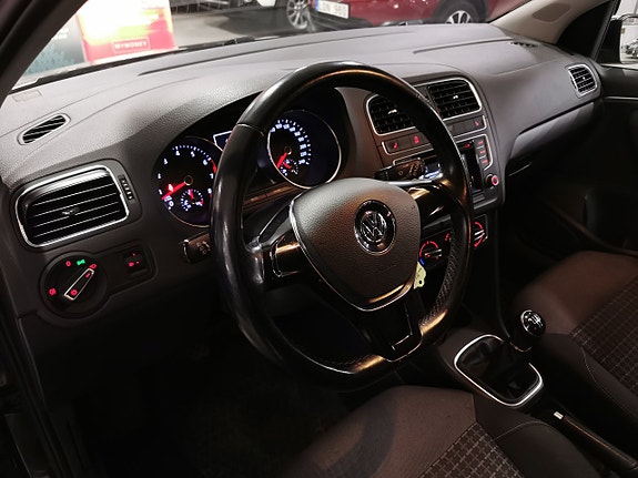 Volkswagen Polo 7 of 18