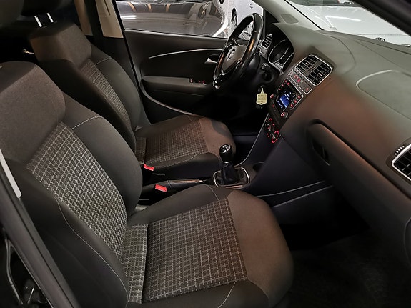 Volkswagen Polo 10 of 18