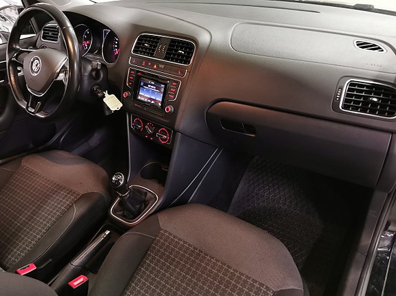 Volkswagen Polo 9 of 18