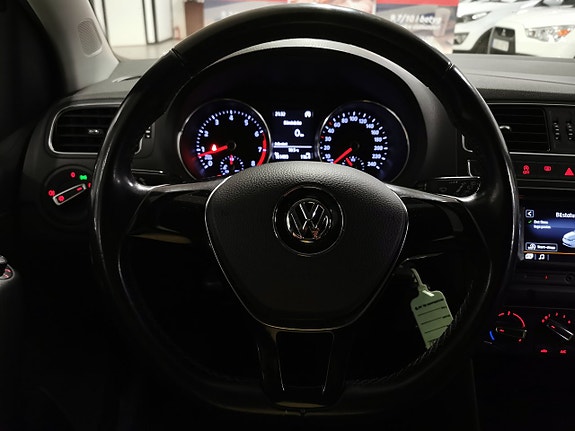Volkswagen Polo 14 of 18