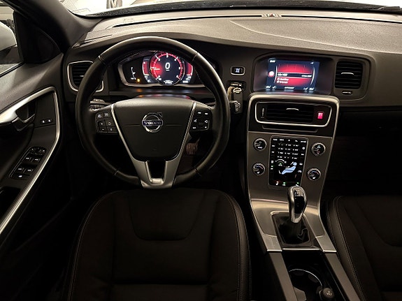 Volvo V60 12 of 23