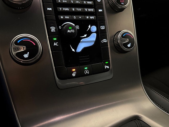 Volvo V60 17 of 23