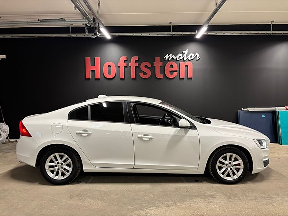 Volvo S60 3 of 5