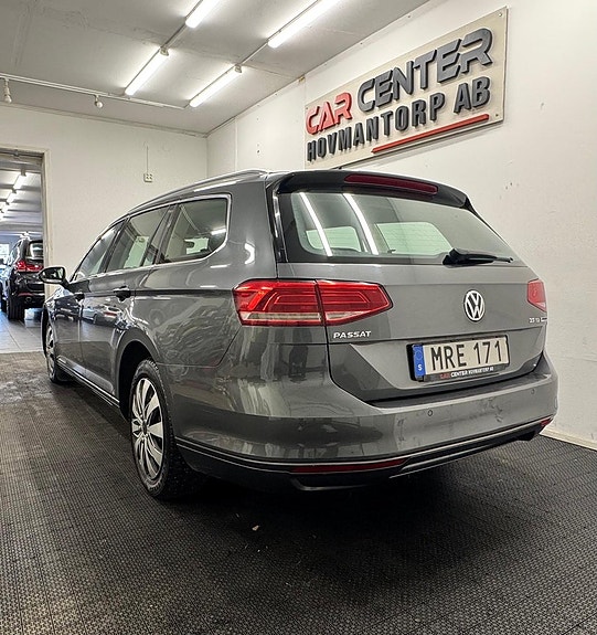 Volkswagen Passat 3 of 5