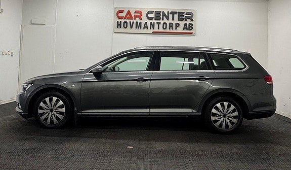 Volkswagen Passat 2 of 5