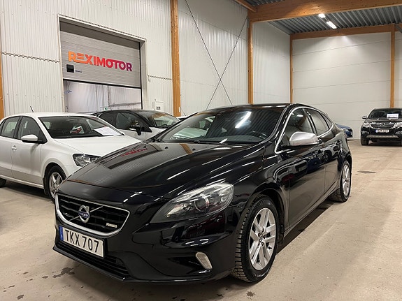 Volvo V40 6 of 16