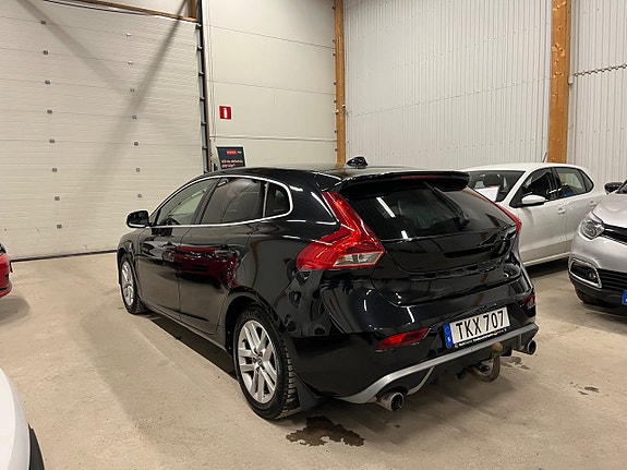 Volvo V40 5 of 5
