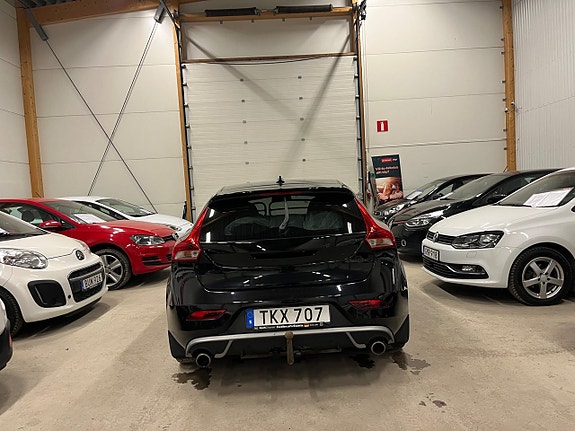 Volvo V40 4 of 5
