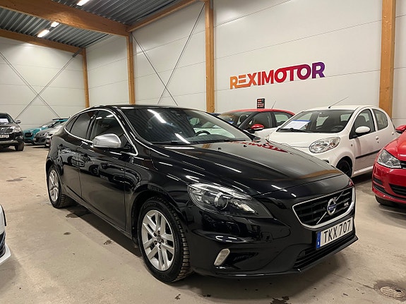 Volvo V40 2 of 5