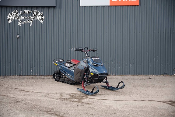 SKI-DOO SUMMIT EXPERT 850 TURBO 154" -25 (ENDAST 2mil!!)