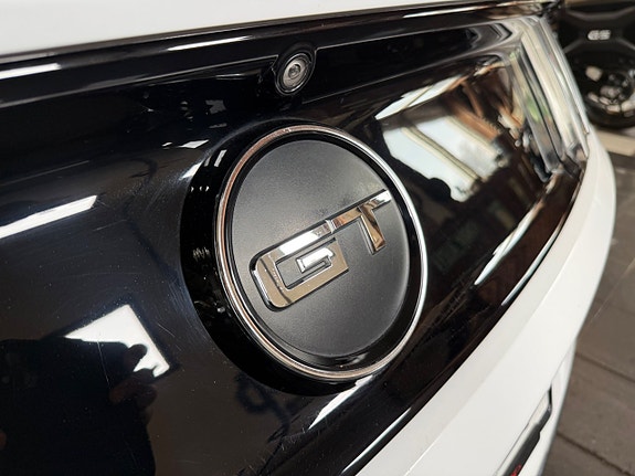 Ford Mustang 18 of 27