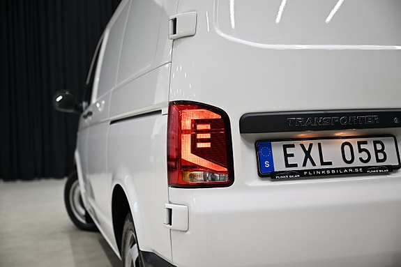Volkswagen Transporter 10 of 28