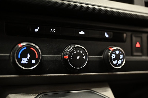 Volkswagen Transporter 23 of 28