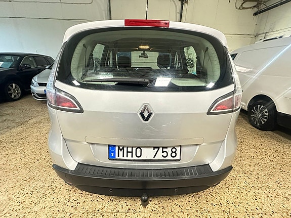Renault Scenic III 12 of 12