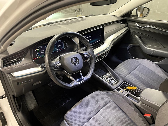 Skoda Octavia 10 of 15