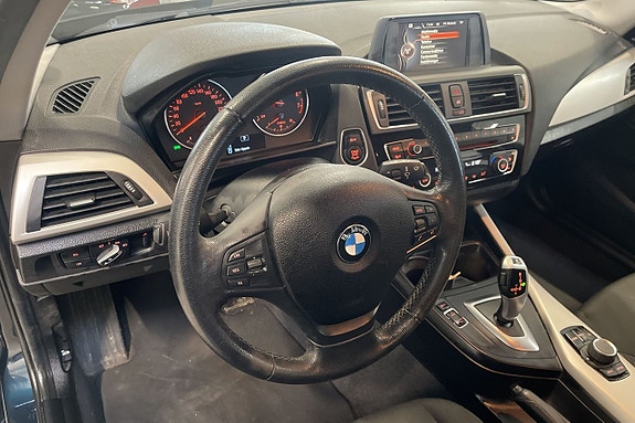 BMW 118i 8 of 11
