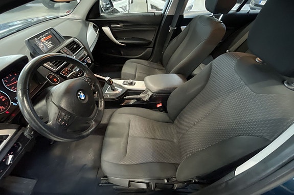 BMW 118i 7 of 11