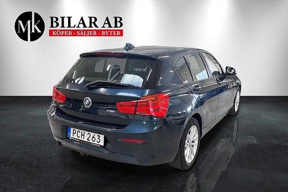 BMW 118i 5 of 5