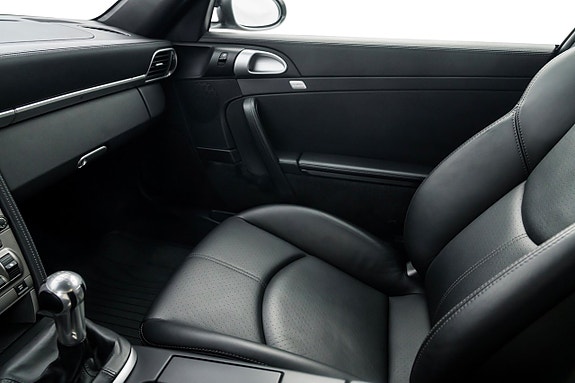 Porsche 911 Carrera S 20 of 30