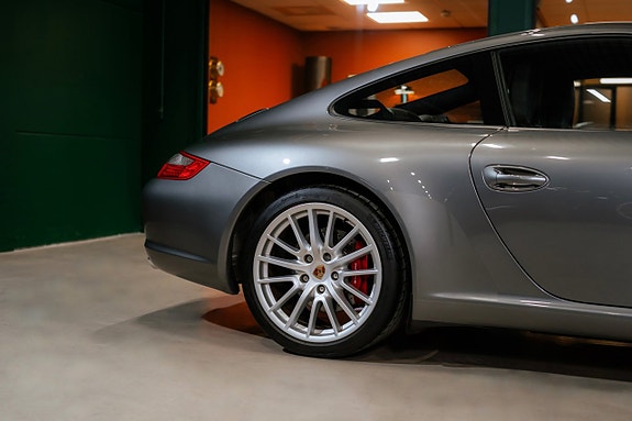 Porsche 911 Carrera S 9 of 30