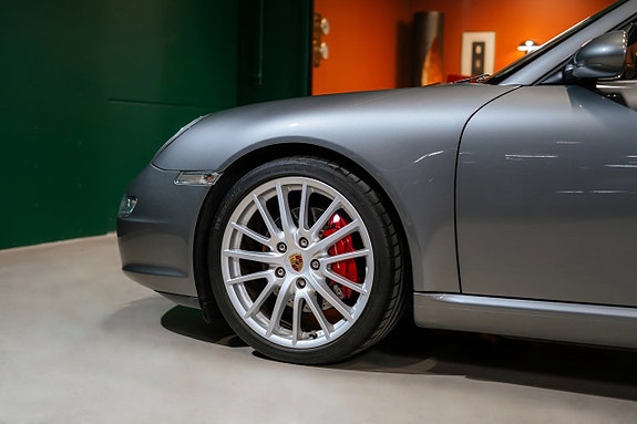 Porsche 911 Carrera S 6 of 30