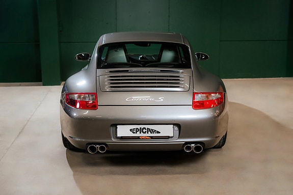 Porsche 911 Carrera S 8 of 30
