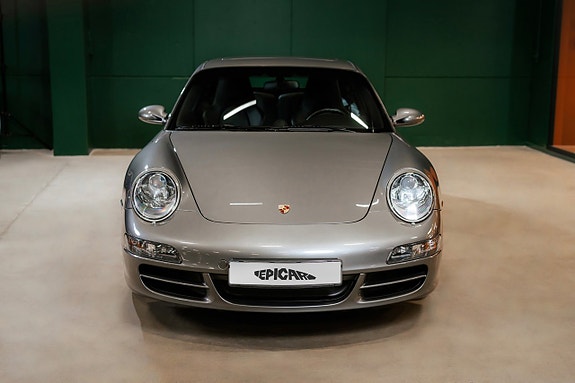 Porsche 911 Carrera S 7 of 30