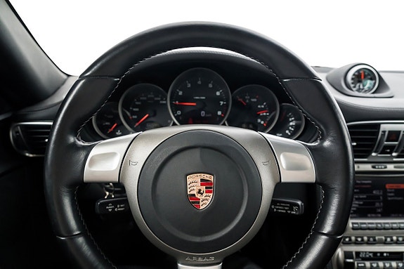 Porsche 911 Carrera S 15 of 30