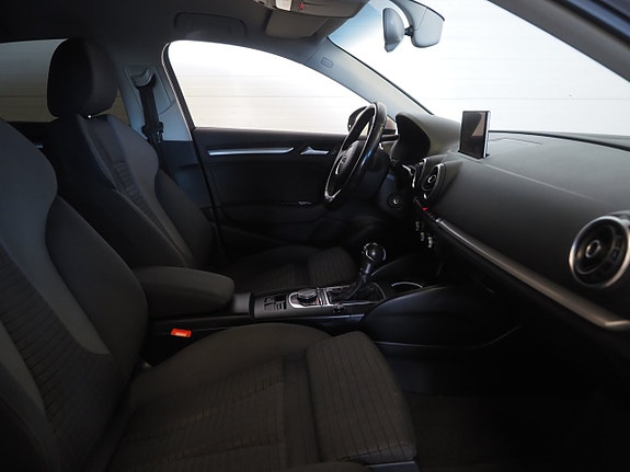 Audi A3 9 of 22