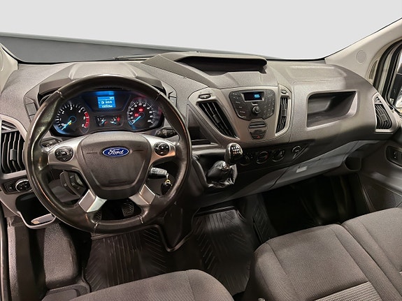 Ford Transit Custom 10 of 18
