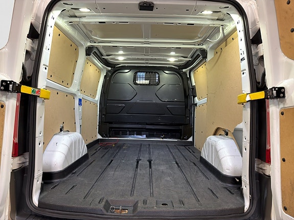 Ford Transit Custom 16 of 18