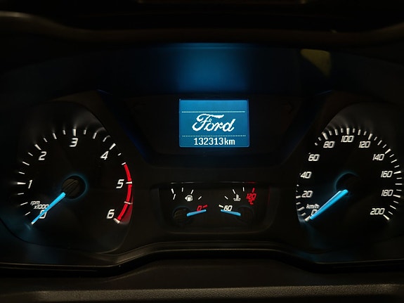 Ford Transit Custom 18 of 18